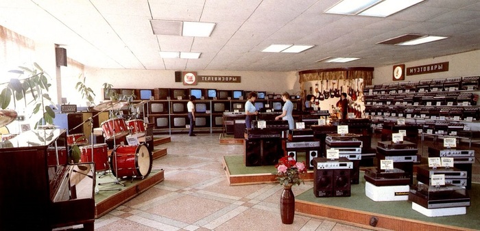 Магазин бытовой техники в середине 80-х годов